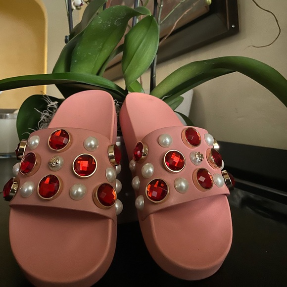 Tory Burch Shoes - Gorgeous Tory Burch Sandals